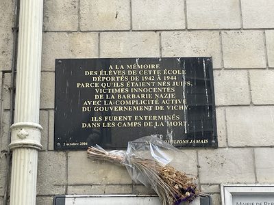 A La Memoire