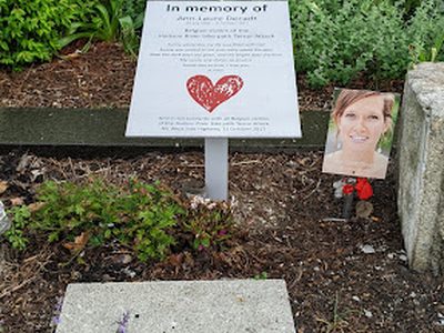 In memory of Ann-Laure Decadt