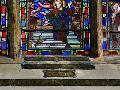 Crick: St. Margaret of Antioch church: Chancel window dedication brass 3