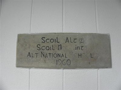 Plaque, Alt (2) National School