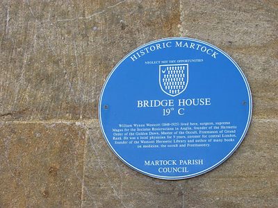 Blue plaque, Bridge House