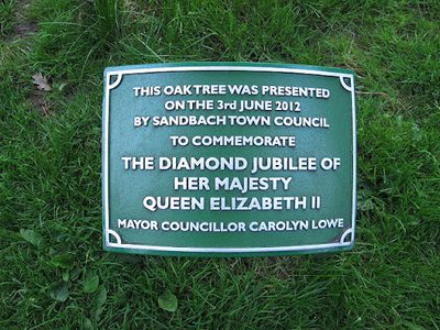 Queen Elizabeth's tree - plaque