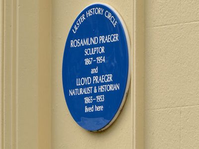 Rosamund and Lloyd Praeger plaque, Holywood
