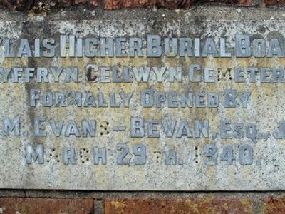 Dyffryn Cellwen Cemetery plaque