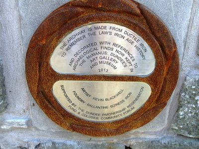 Archway Plaque, Dundee Law
