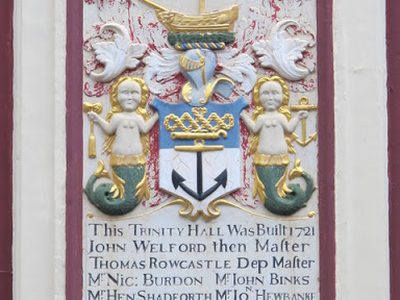 Plaque on the building on the south side of Trinity House Yard