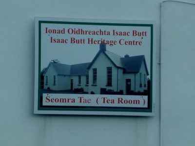 Plaque, Isaac Butt Centre, Cloghan