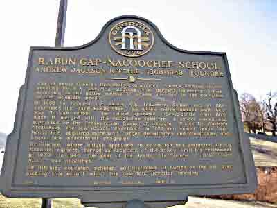 Rabun Gap-Nacoochee School