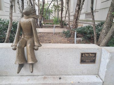 Le Petit Prince -- Antoine de Saint Exupery