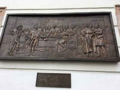 En El Bicentenario De La Conspiracion