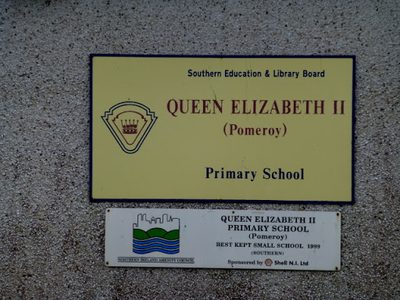 Plaque, Queen Elizabeth II School
