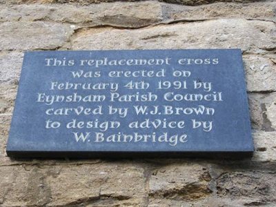 Plaque relating to Market Cross, Market Square, Eynsham