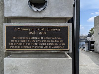 In Memory of Harold Simmons