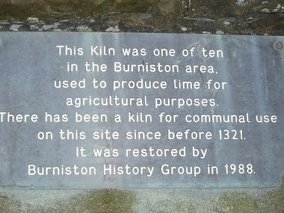 Plaque on lime kiln, Stone Quarry Road