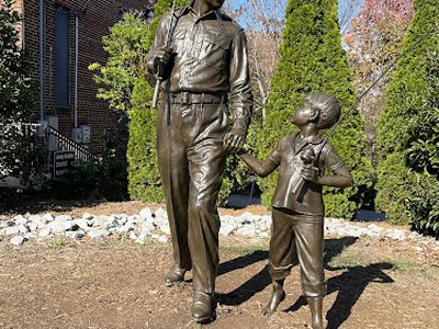 Andy Griffith & Opie Statue