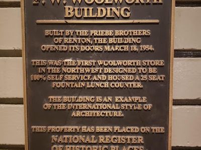 F. W. Woolworth Building