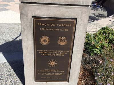 Praca de Cascais, Sausalito