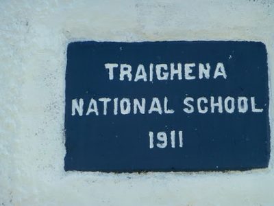 Plaque, Traighena School