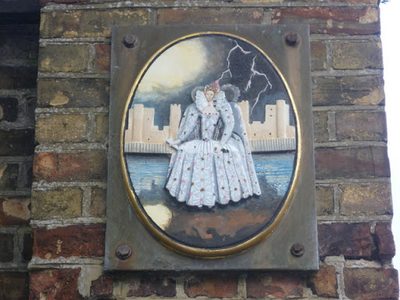 Plaque at entrance to Upnor Castle House