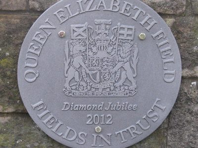 Queen Elizabeth Field Plaque