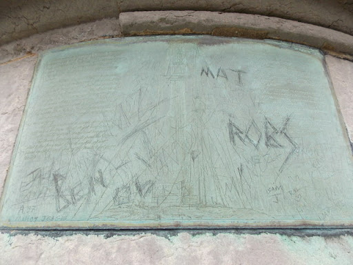 Llanfairpwllgwyngyll: plaque atop the Marquess of Angleseys Column