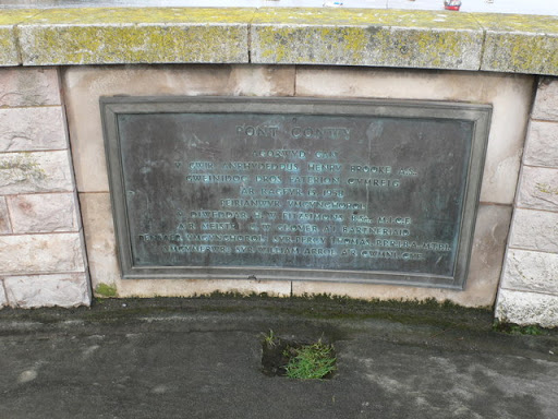 Commemorative plaque on Conwy Bridge