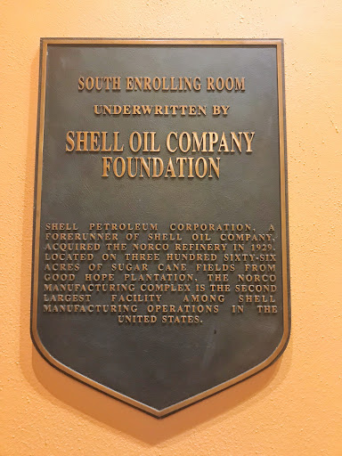 South Enrolling Room / Shell Oil Company Foundation