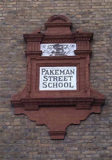 London School Board plaque, Holloway
