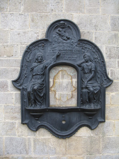 A convenient plaque