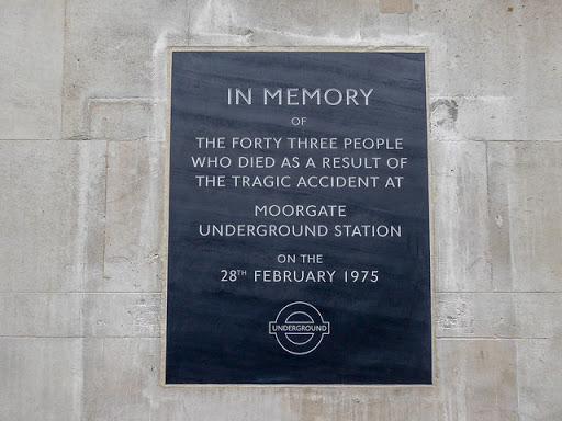 Memorial to the 43 People who died in Moorgate Train Disaster