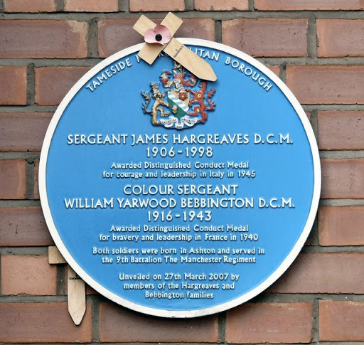 Blue plaque: James Hargreaves and William Yarwood Bebbington