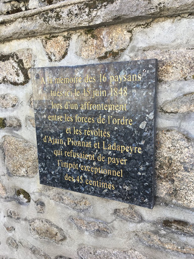 A la Memoire Des 16 Paysans