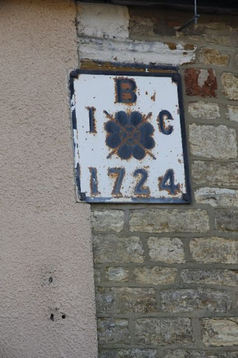 Plaque on the cottages