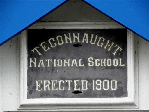 Plaque, Teconnaught National School