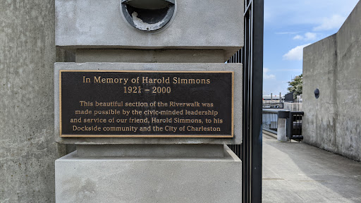In Memory of Harold Simmons