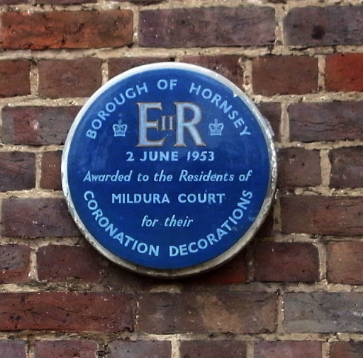Plaque, Mildura Court flats, Hornsey
