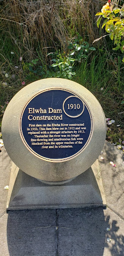 Elwha Dam Constructed