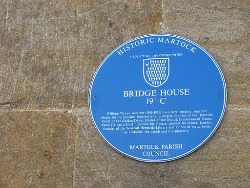 Blue plaque, Bridge House