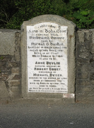 Plaque on the Aughrim Bridge
