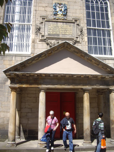The portico of Canongate Kirk