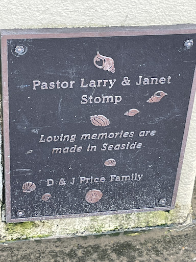 Pastor Larry &  Janet Stomp