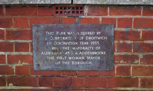 Plaque on bandstand, Lido Park, Droitwich Spa