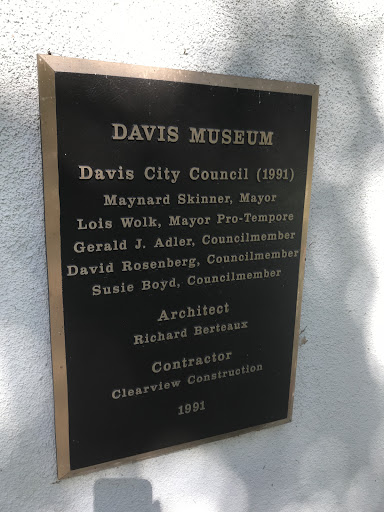 Davis Museum