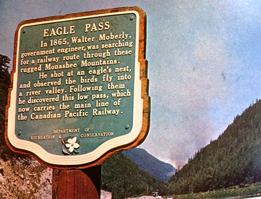 Eagle Pass (Sign missing)