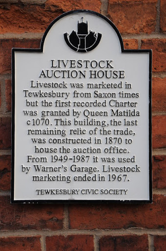 Information plaque on a building in Tewkesbury