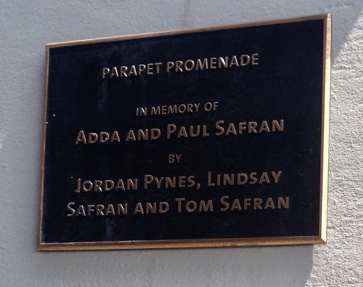 Parapet Promenade