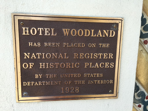 Hotel Woodland