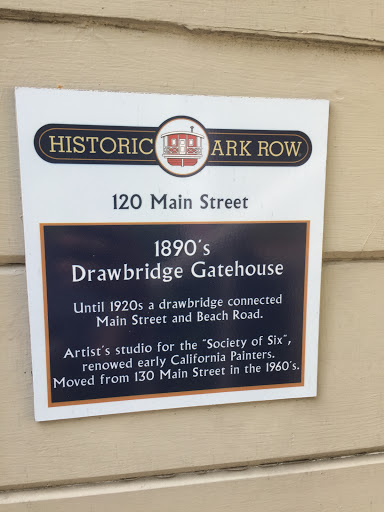 1890's Drawbridge Gatehouse