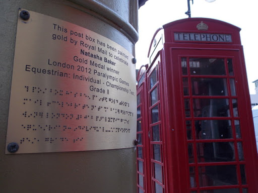 Uxbridge: gold postbox plaque