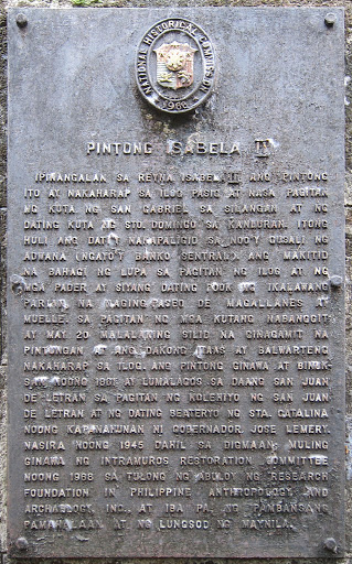 Isabella II Gate historical marker